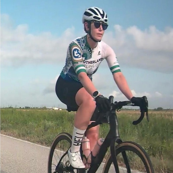 Meet your Posher, Hayley - Picture 13 of 14